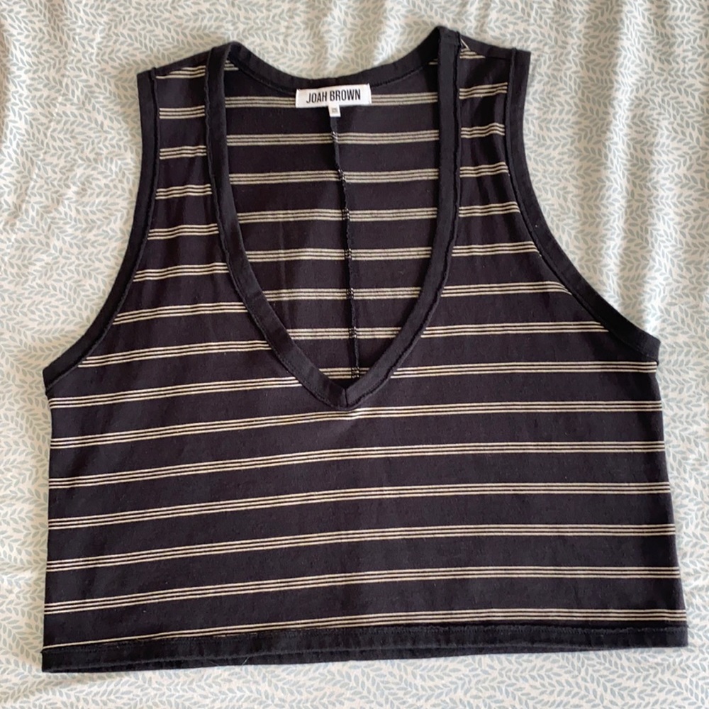 Joah brown deep V tank
